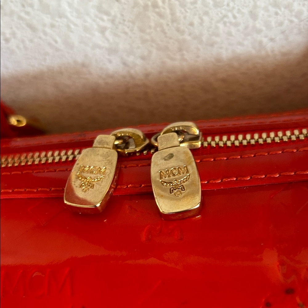 MCM Glossy Red Patent Barrel Bag - Picture 3 of 12